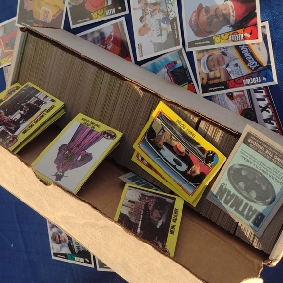 Batman Trading Cards - Picture 3 of 3